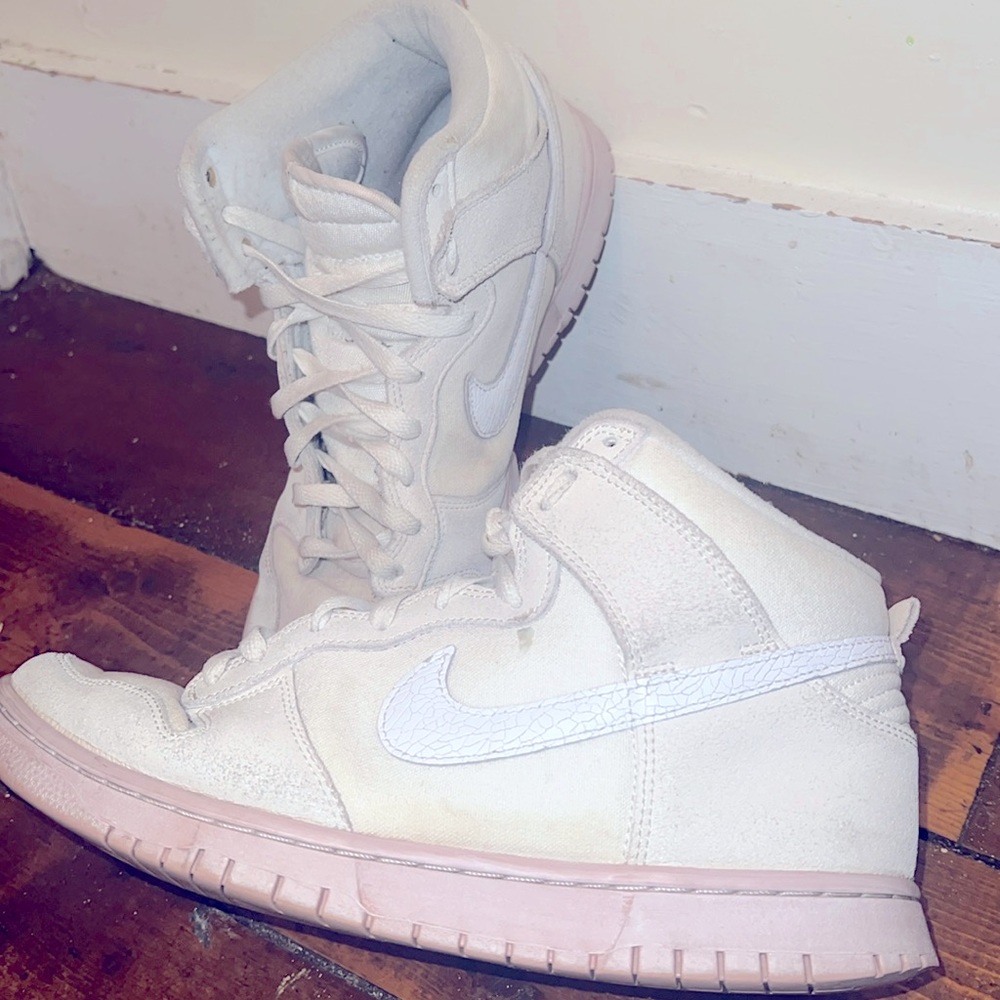 Nike Dunk High Retro PRM Cracked Leather Swoosh